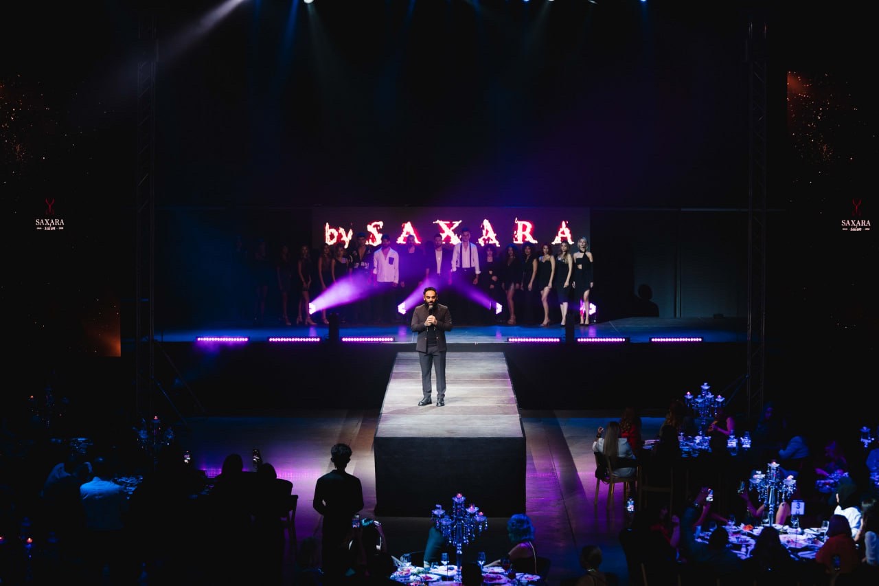 Sahara show on stage