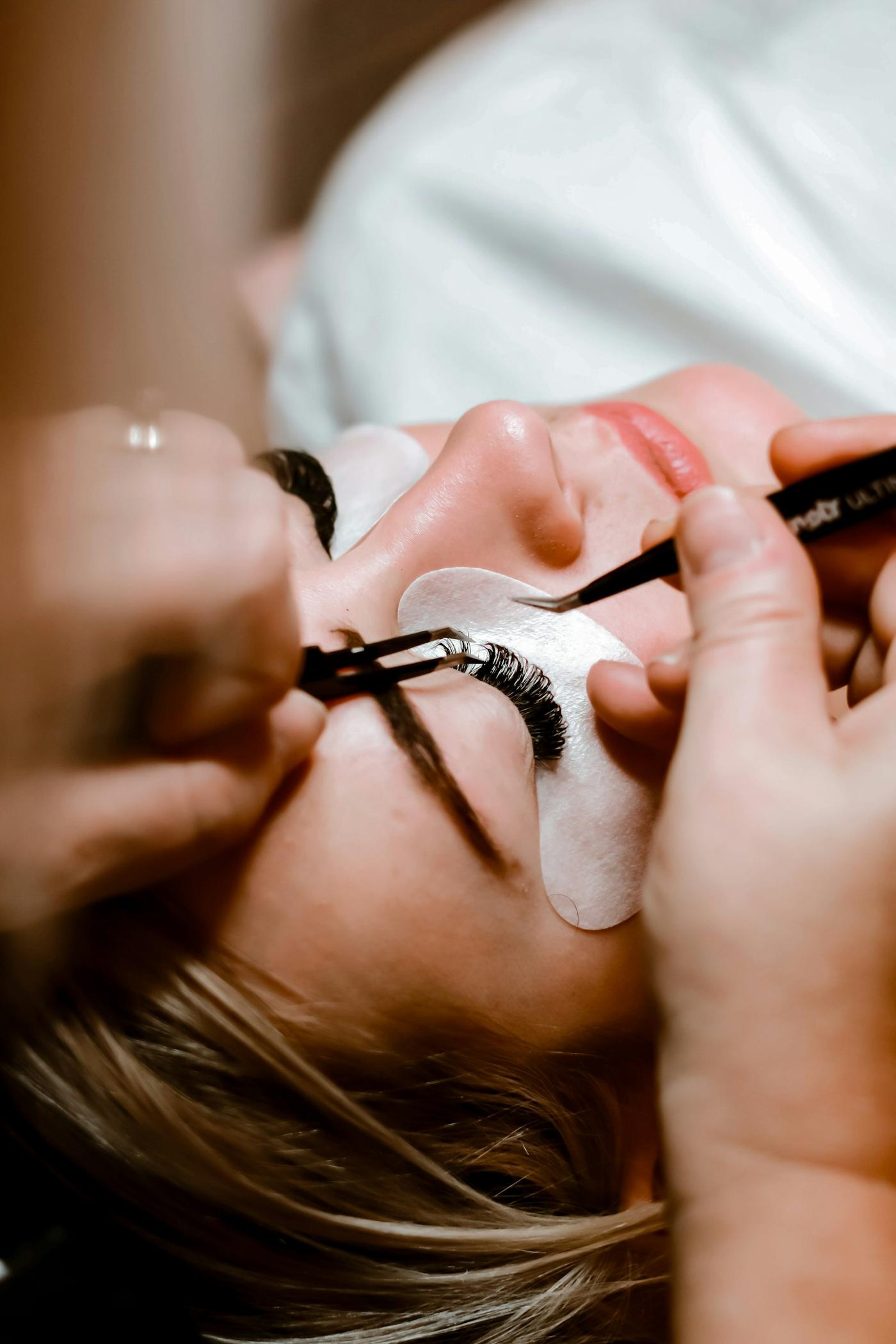 Lashes & Brows
